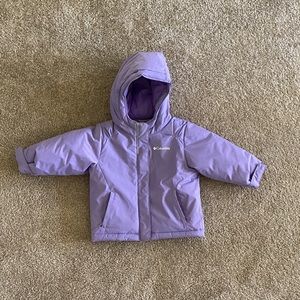 Colombia purple coat size 2T practically new!!
